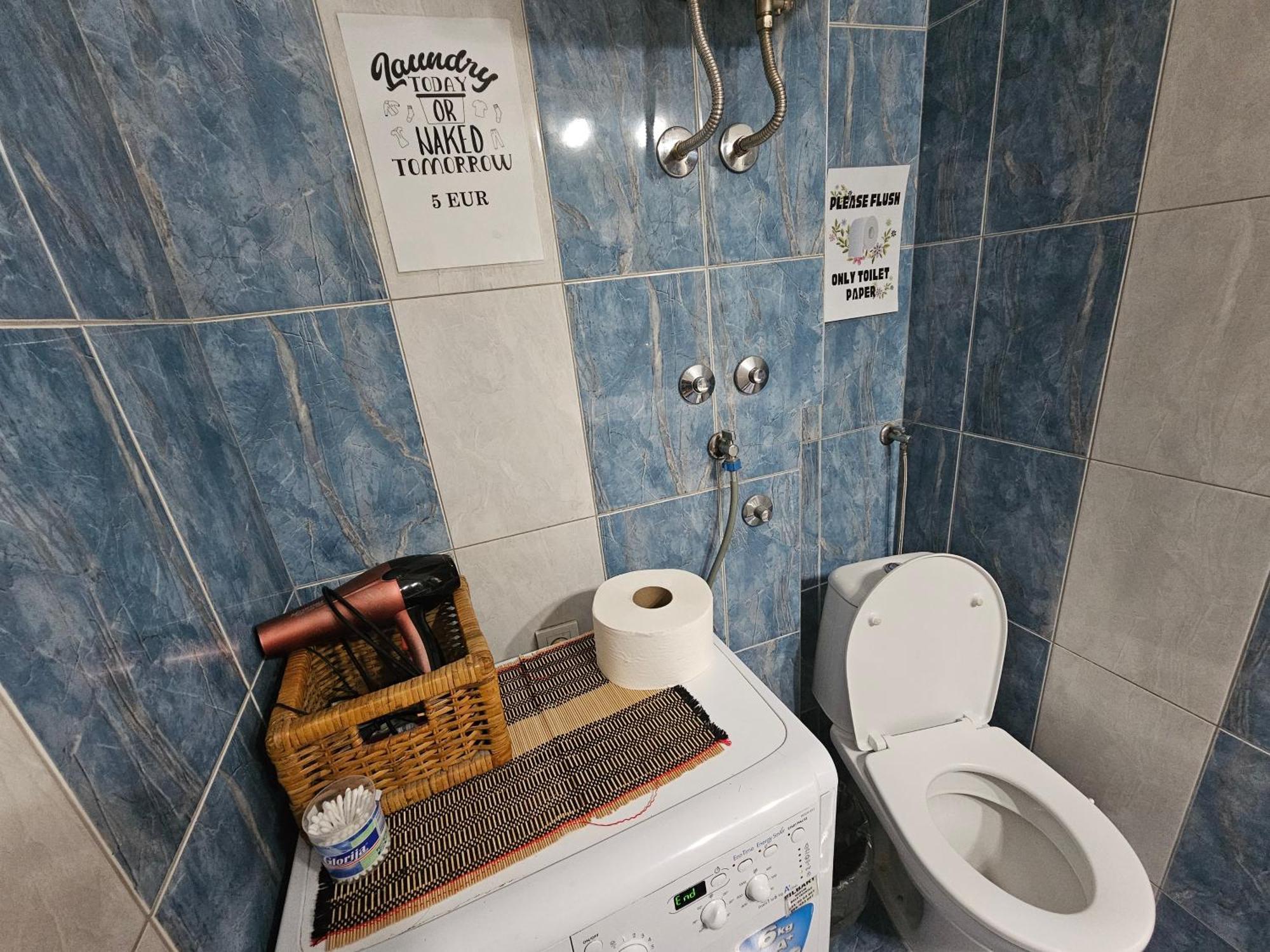 The Traveling Theater Hostel Belgrad Exterior foto